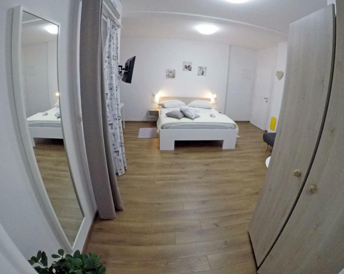 Guesthouse Villa Domenico Лозовац Экстерьер фото